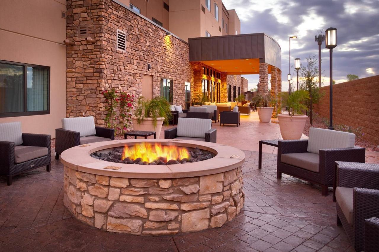 Courtyard By Marriott Phoenix Mesa Gateway Airport Екстериор снимка