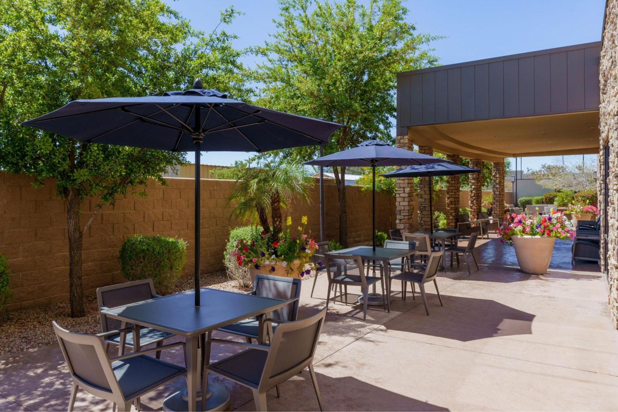 Courtyard By Marriott Phoenix Mesa Gateway Airport Екстериор снимка