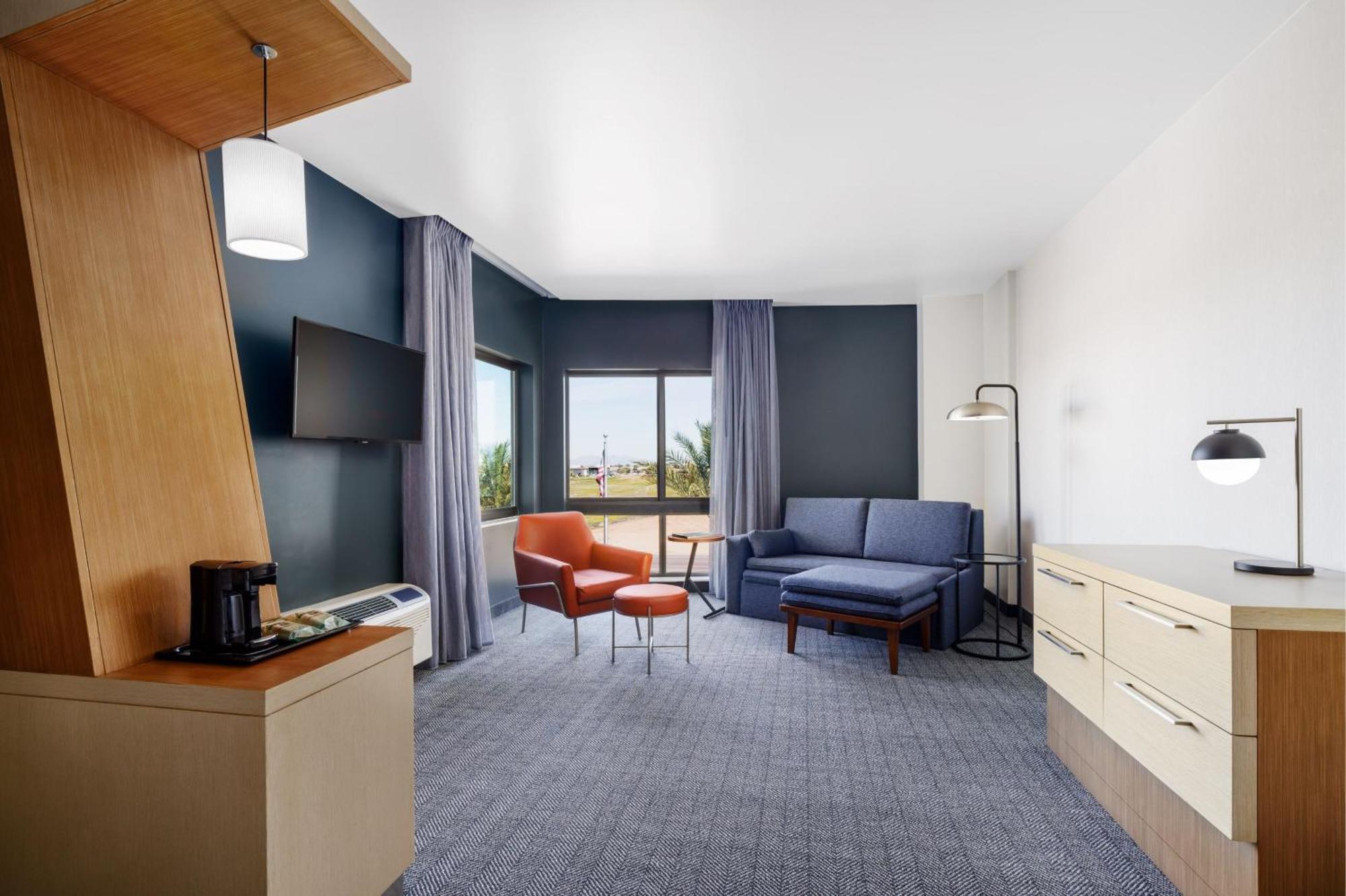 Courtyard By Marriott Phoenix Mesa Gateway Airport Екстериор снимка