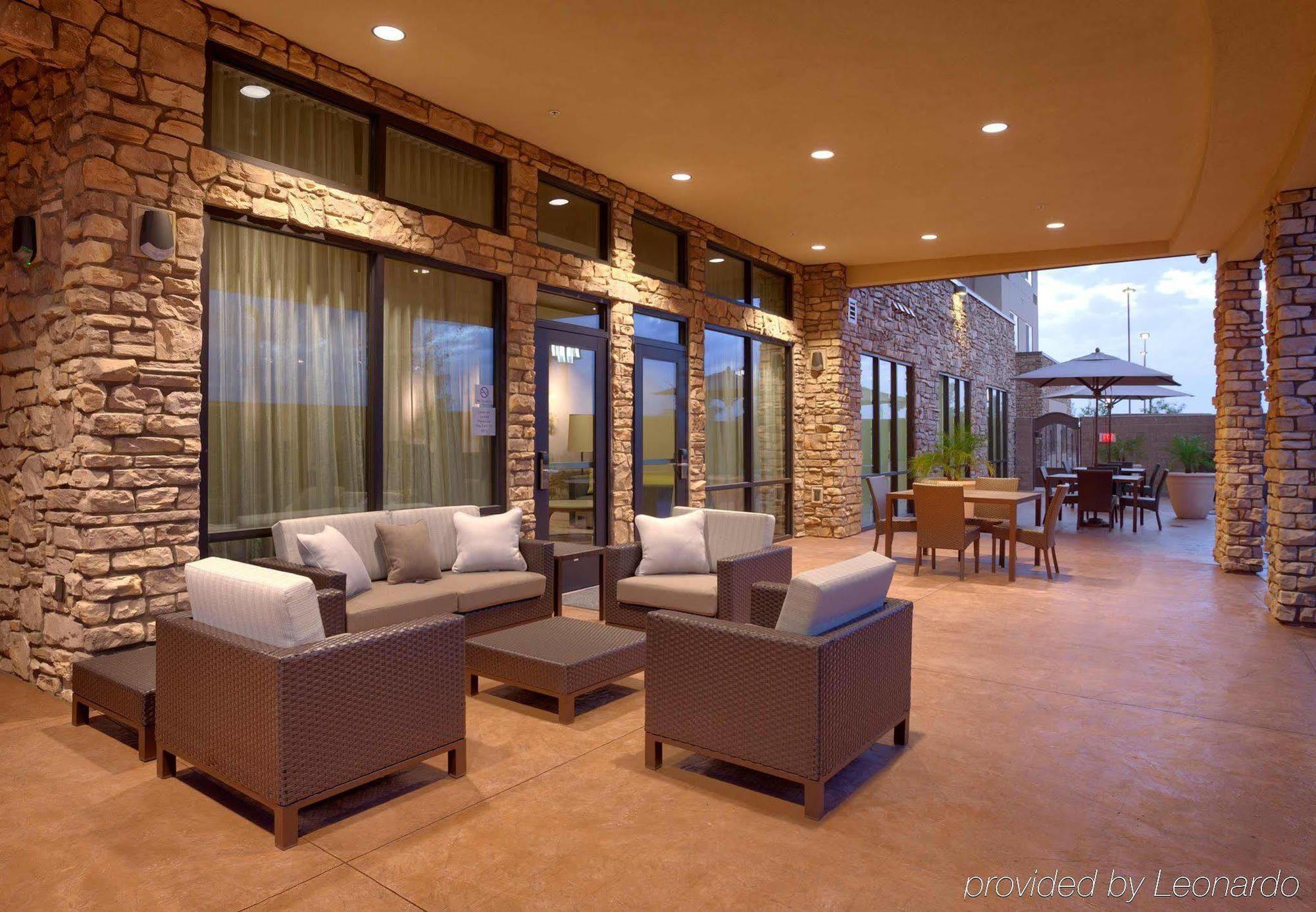 Courtyard By Marriott Phoenix Mesa Gateway Airport Екстериор снимка